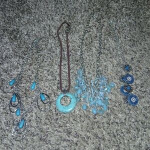 Elegant Blue and Silver Necklace Set